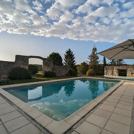 Chateau De La Tour Du Breuil 住宿加早餐酒店 3*