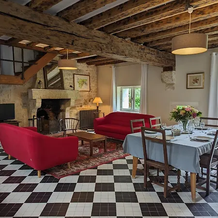 Chateau De La Tour Du Breuil 住宿加早餐酒店 Le Breuil (Charente)