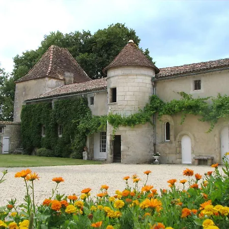Couette-café Château De La Tour Du Breuil Le Breuil (Charente)