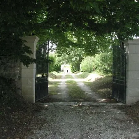 Bed & Breakfast Chateau De La Tour Du Breuil